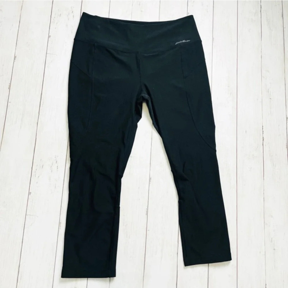 Eddie Bauer Black Cropped Leggings Sized‎ Medium